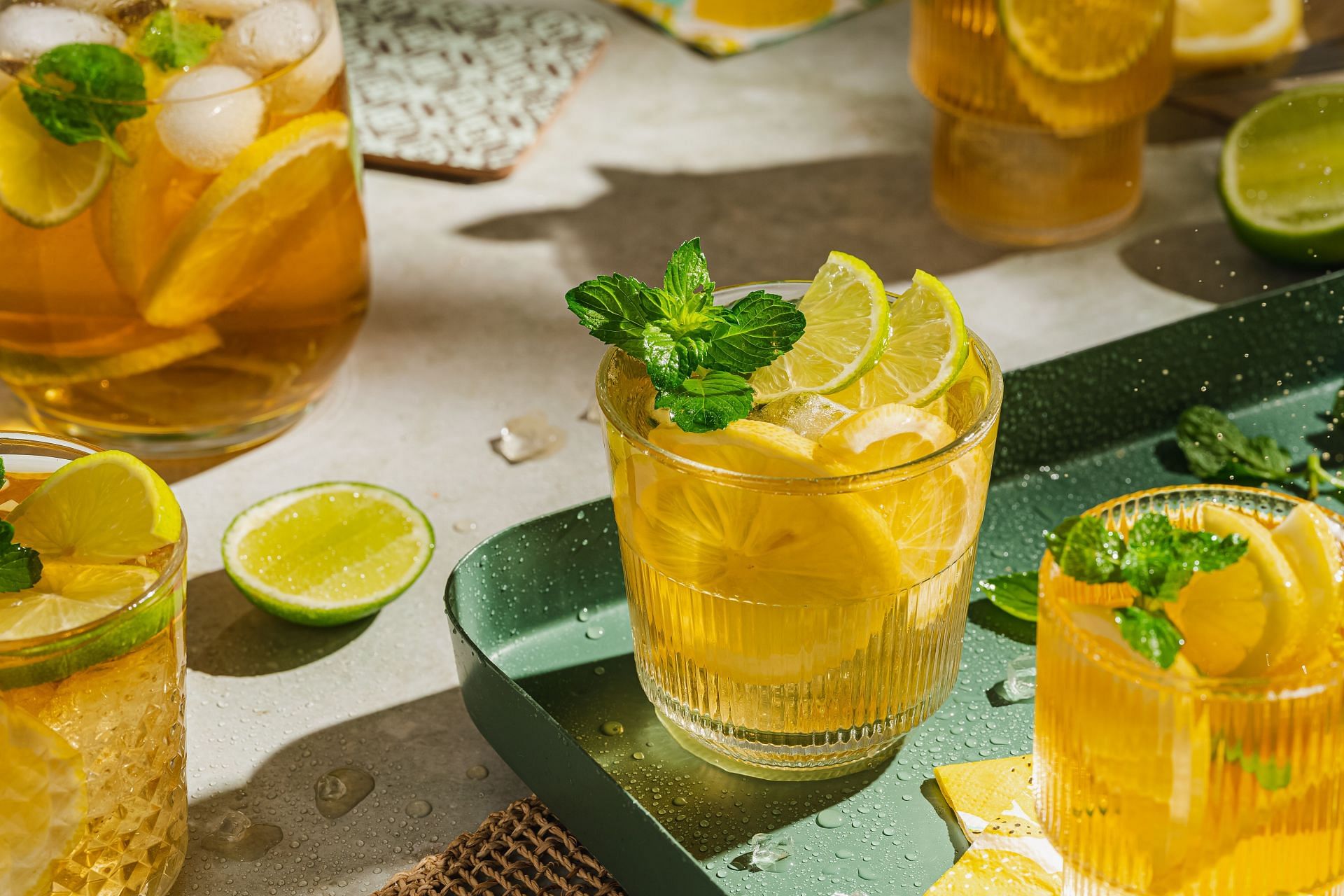 Immunity-boosting drinks (Image via Unsplash/Svitlana)
